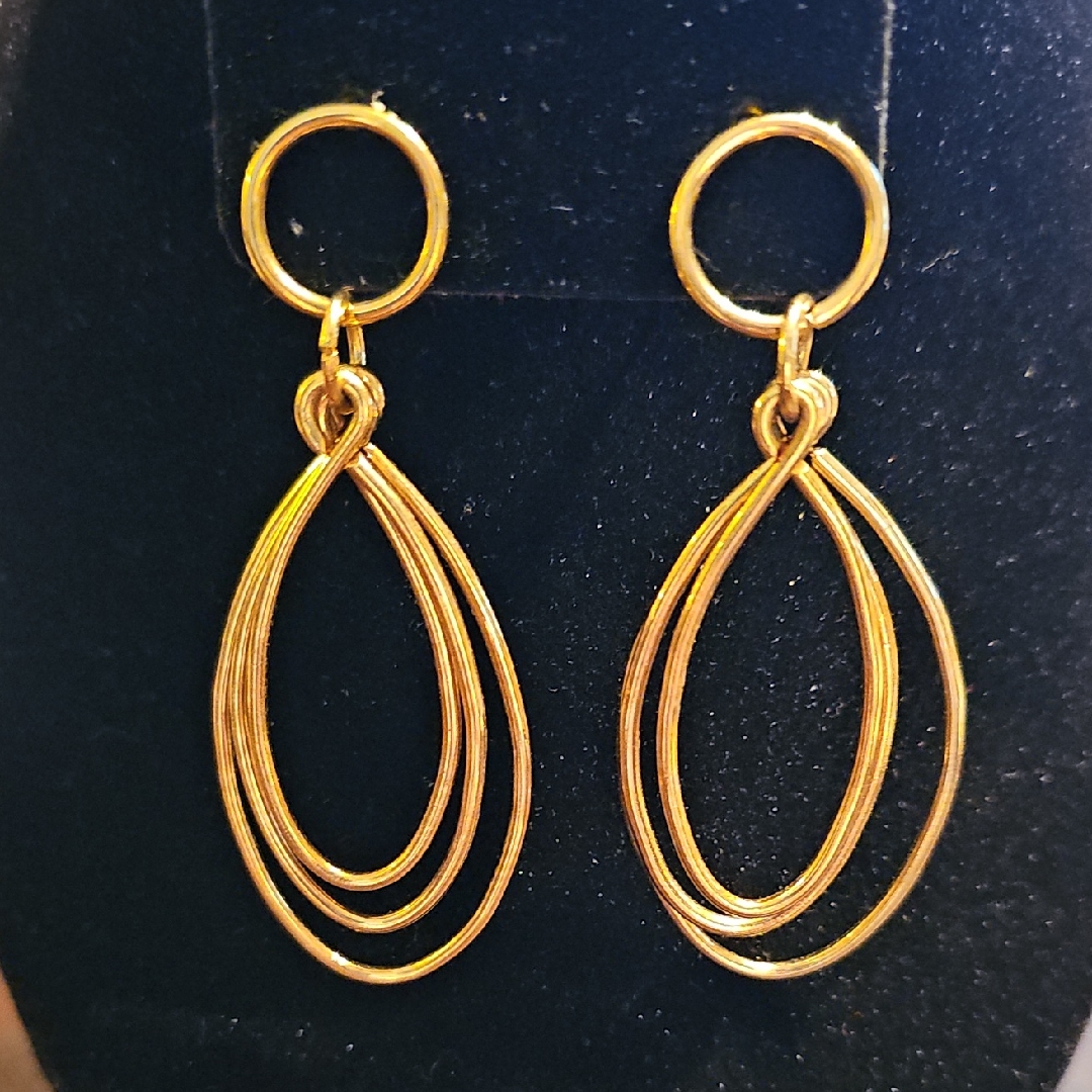Elegant Gold 3 Stacked Drop Earrings 10$